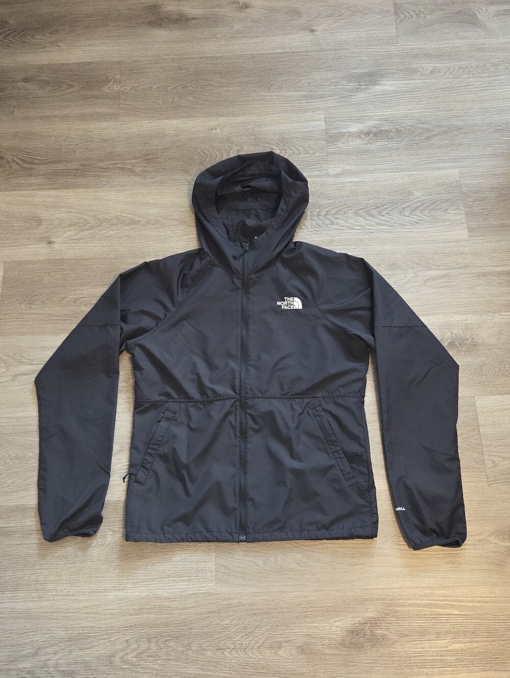 The North Face Flyweight Hoodie 2.0 WindWall Jacket Men's Small Black NF0A7ZWS.